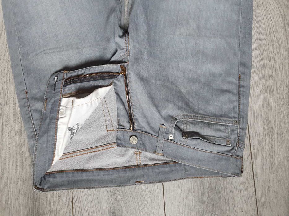 Blugi LEVI'S 511 Slim - Marime W34 L34 (Talie 89 cm)