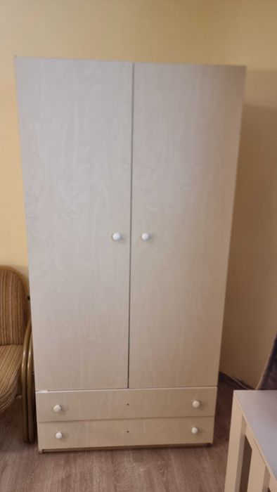 Продавам употребявани мебели