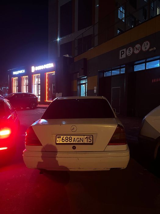 Мерседес c180 w202