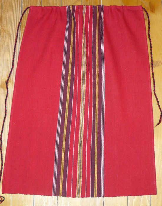 Памучни престилки за народни носии от автентичен ръчнотъкан плат