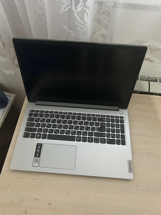 Lenovo ideapad 1