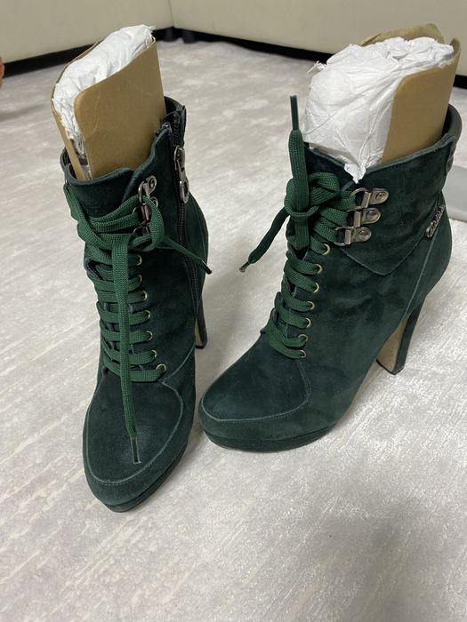 Женская обувь , туфьли .