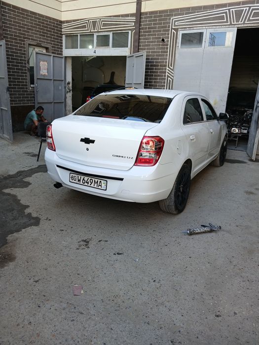 Kobalt avtomobili sotiladi