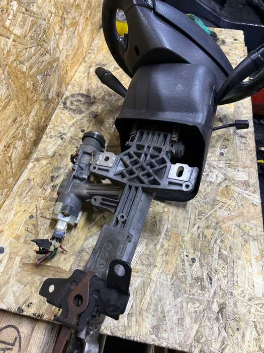 Рулевая колонка с замком зажигания Hyundai Sonata NF