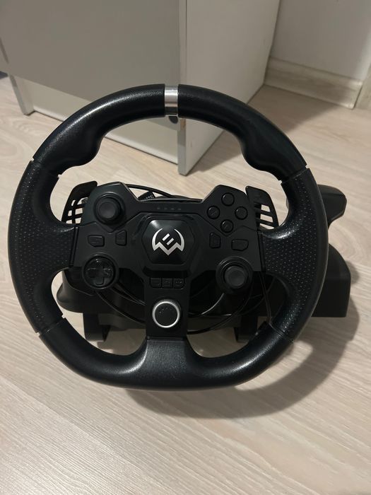 Игровой руль и педали для ПК