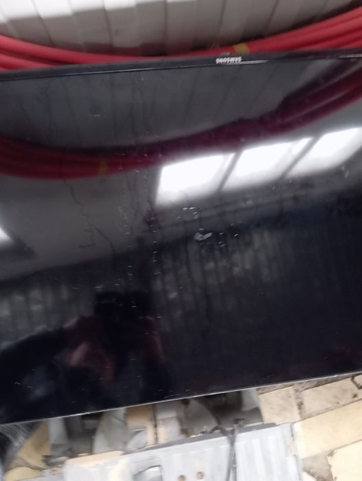 Телевизор сатылады сынған.на запчасти