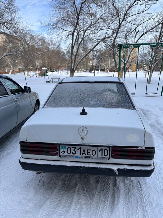 Продам машину Mercedes 190