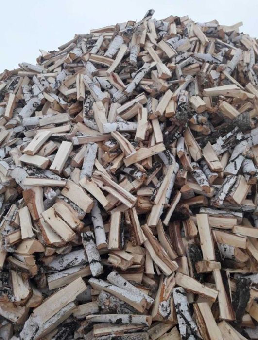 Колотые дрова береза