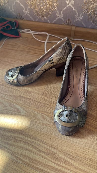 Отдам туфли даром, 38 размер