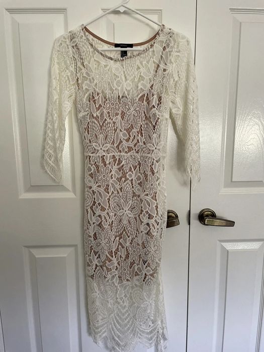 Белое гипюровое платье Forever21