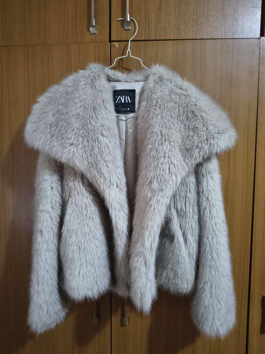 Скъсено палто с пух на Zara