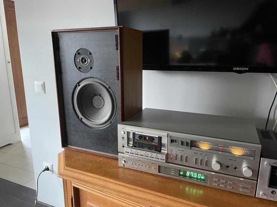 Amplificator integrat Marantz 1070 și boxe Acoustic Research AR6