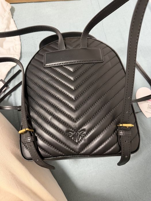 Pinko дамска черна раница