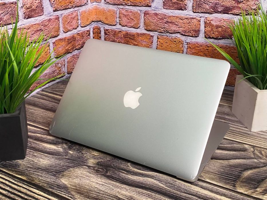 MacBook Air 13 (2017)