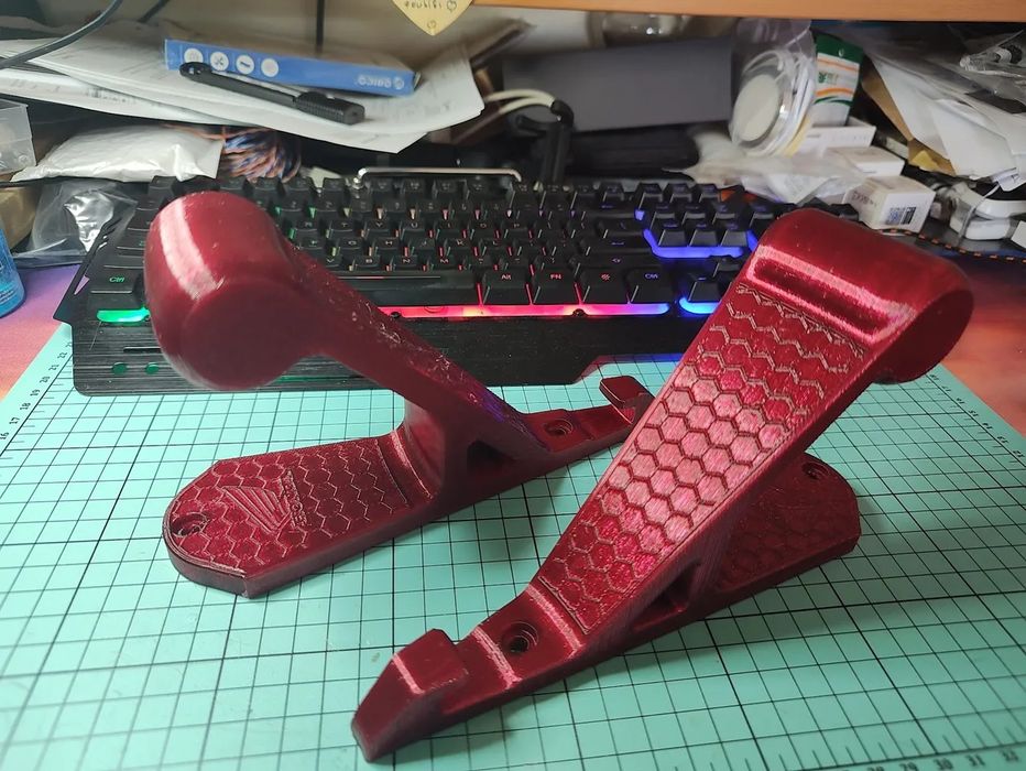 Стойка за каска с закачалка