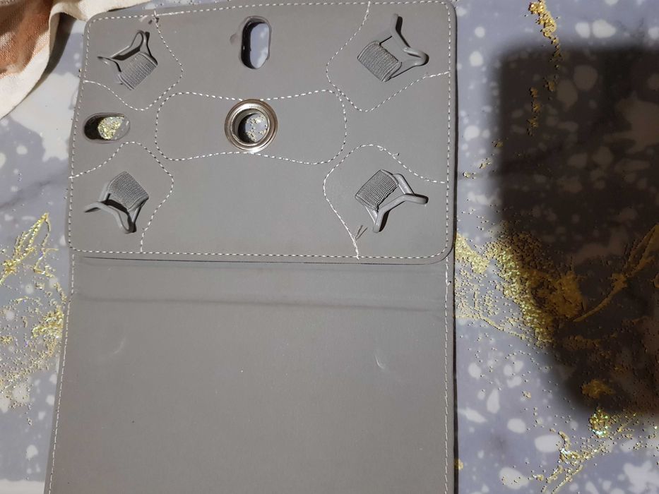 чехол для  айпад про кожанный  и   планшета