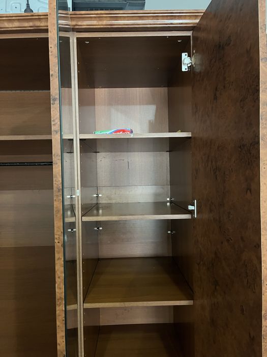 Продам шкаф с тумбочками