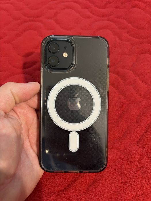 Iphone 12 in stare foarte buna de functionare.