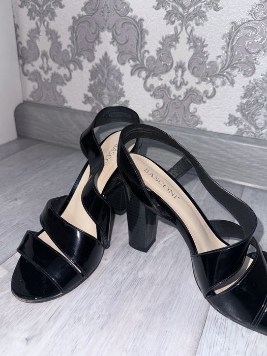 Привазные женские туфли