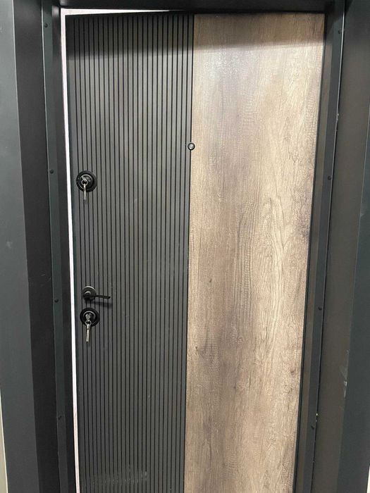 Продава се Тристаен апартамент в Пловдив, Кючук Париж - 74 кв.м за 1555 €/кв.м - Снимка #2