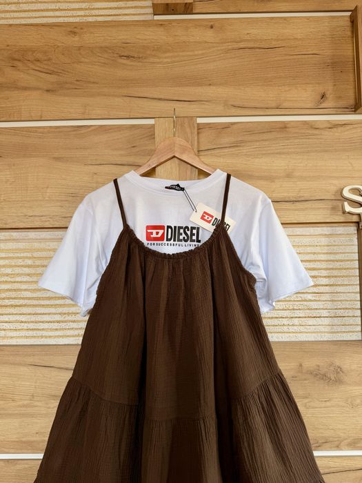 Разкошен сет рокля и тишърт Diesel