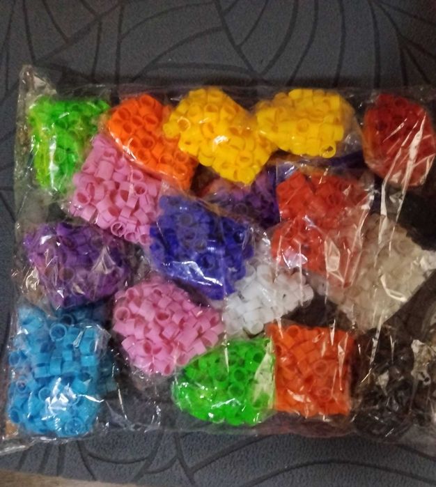 Продавам аксесоари за птици