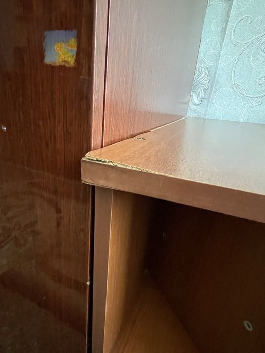 Угловая тумба со стеклами