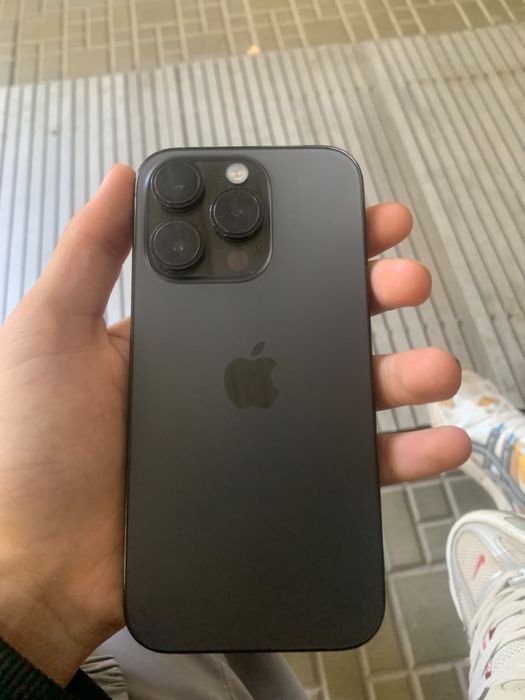 iphone 14pro без гаранти доки каропка все есть в идеале