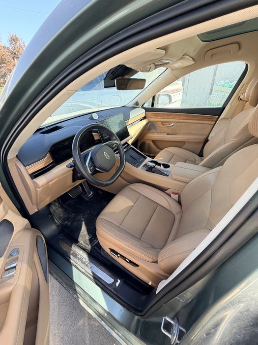 Aito m5 ultra 2AWD gibrid