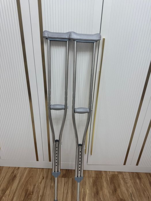 Продам костыли б/у