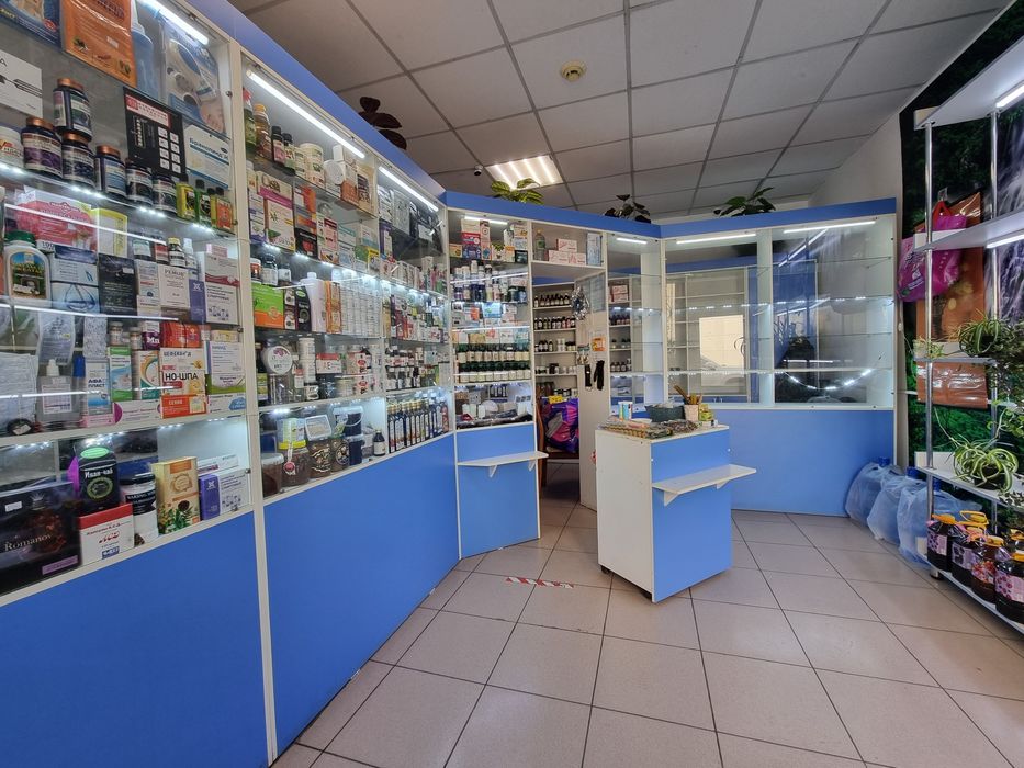 Продам стеклянные витрины