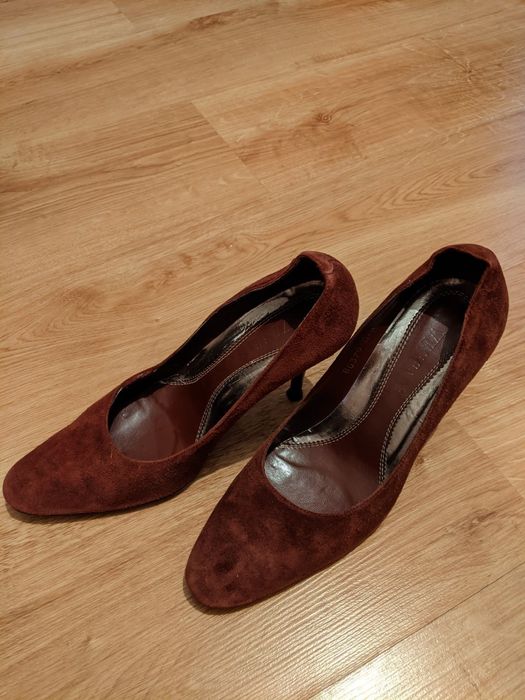 Замшевые туфли...