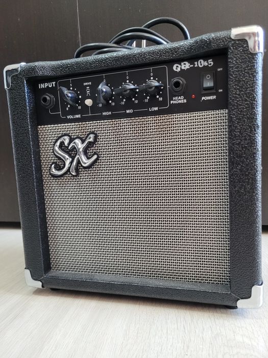 Ново китарно кубе усилвател SX GA-1065(10W)неизползвано