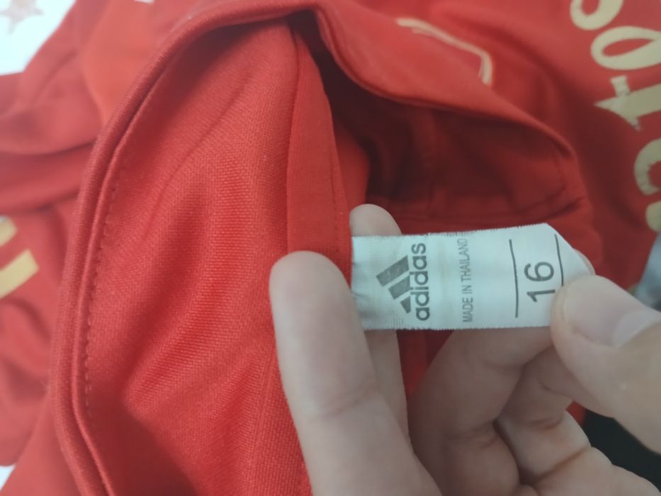 Продам футбольную форму арсенал одежда