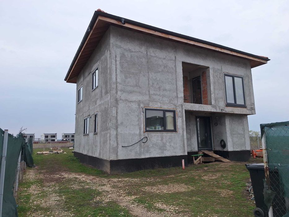 Casa single Tunari 300mp