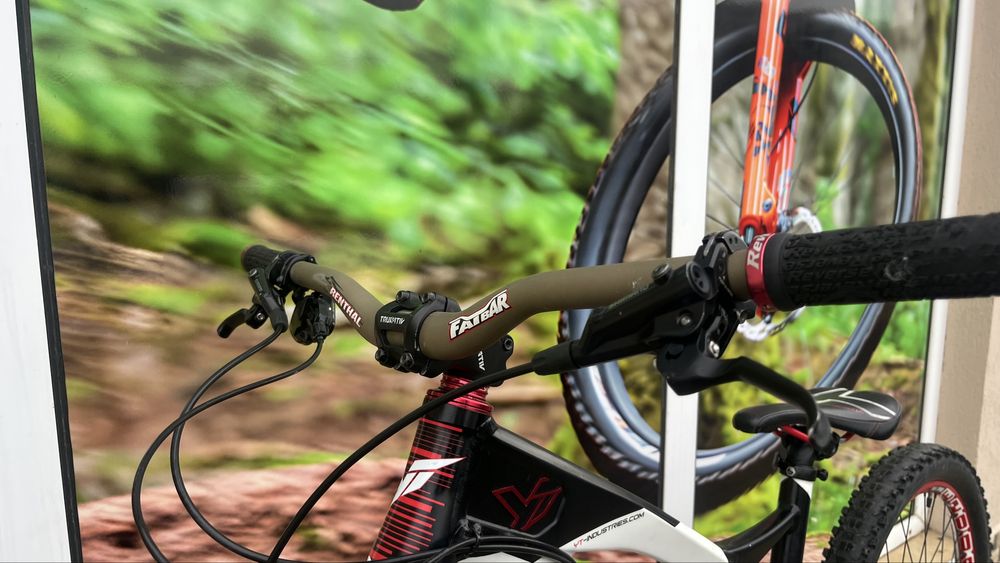 Yt noton 26”/S/Rock shox