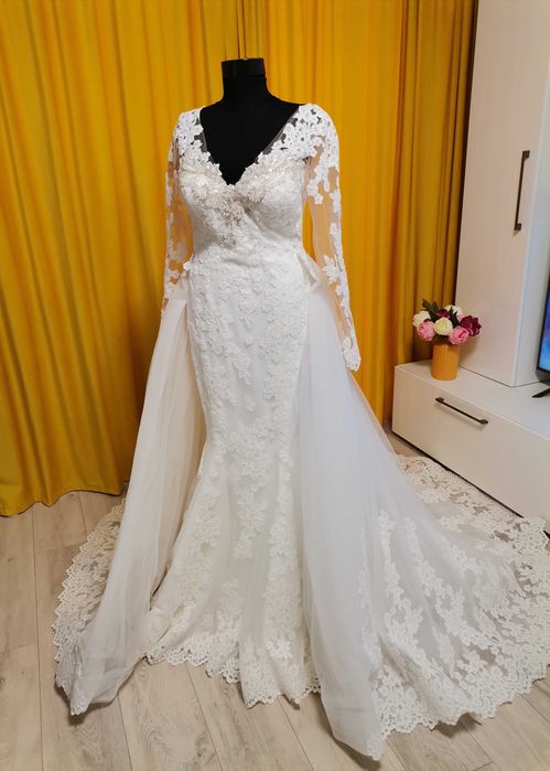Vand rochie de mireasa