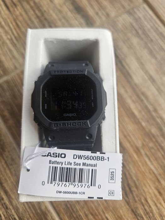 Продавам Casio G-Shock DW-5600BB-1