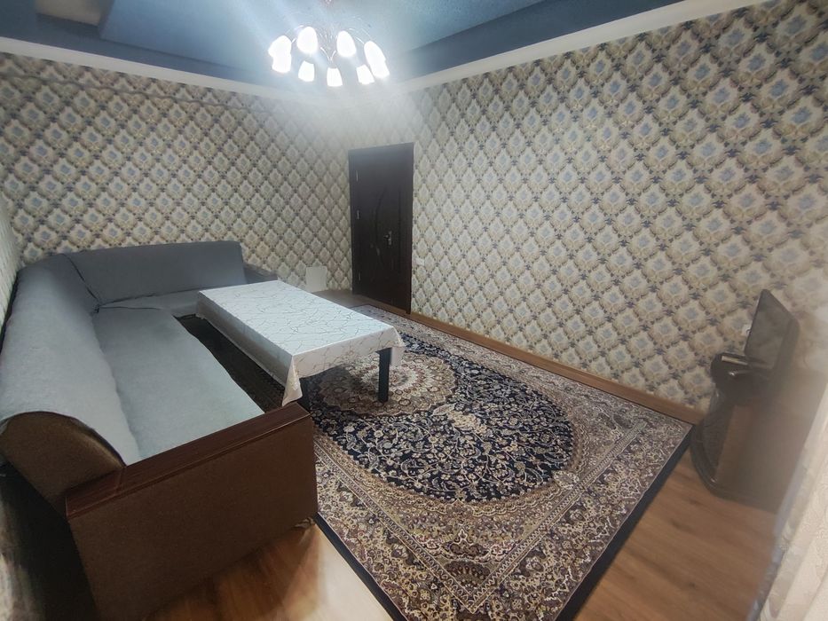 Сдаётся 2х комнатная квартира в центре города.