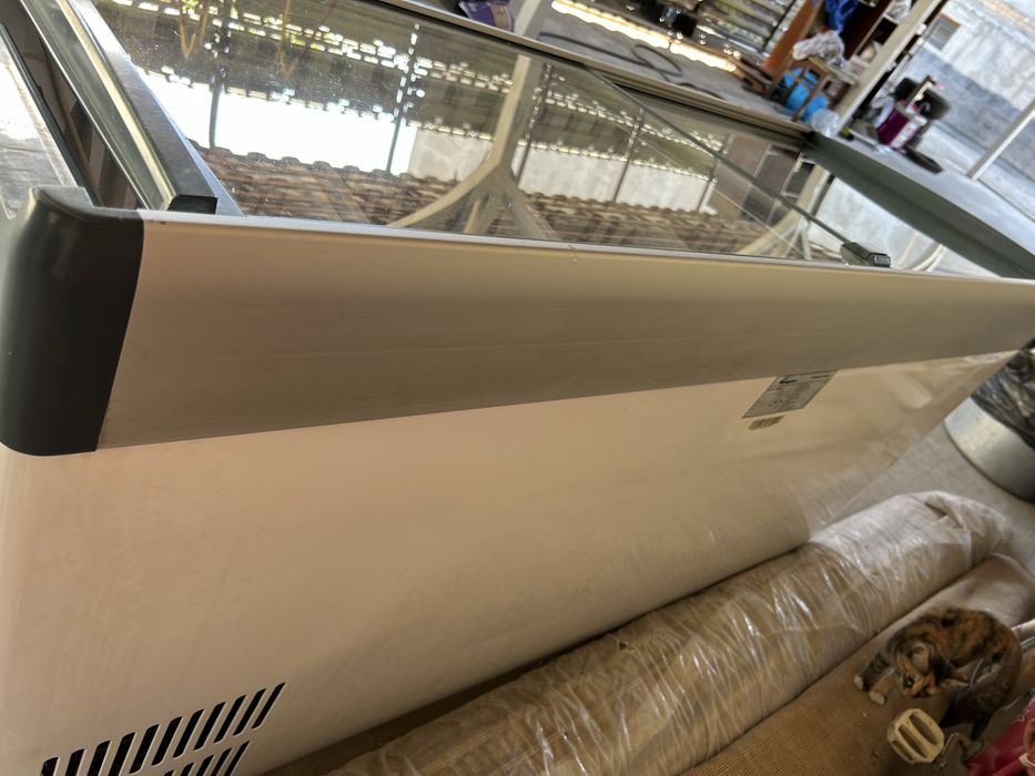 продам морозильник Almagreen