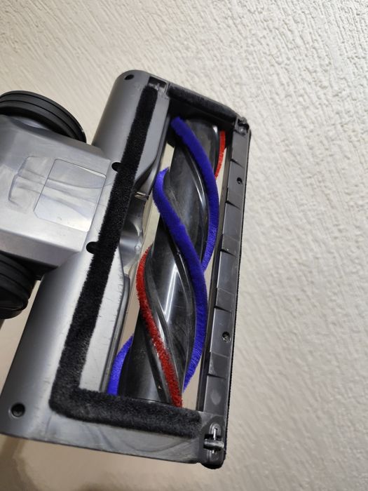 Безжична прахосмукачка Dyson