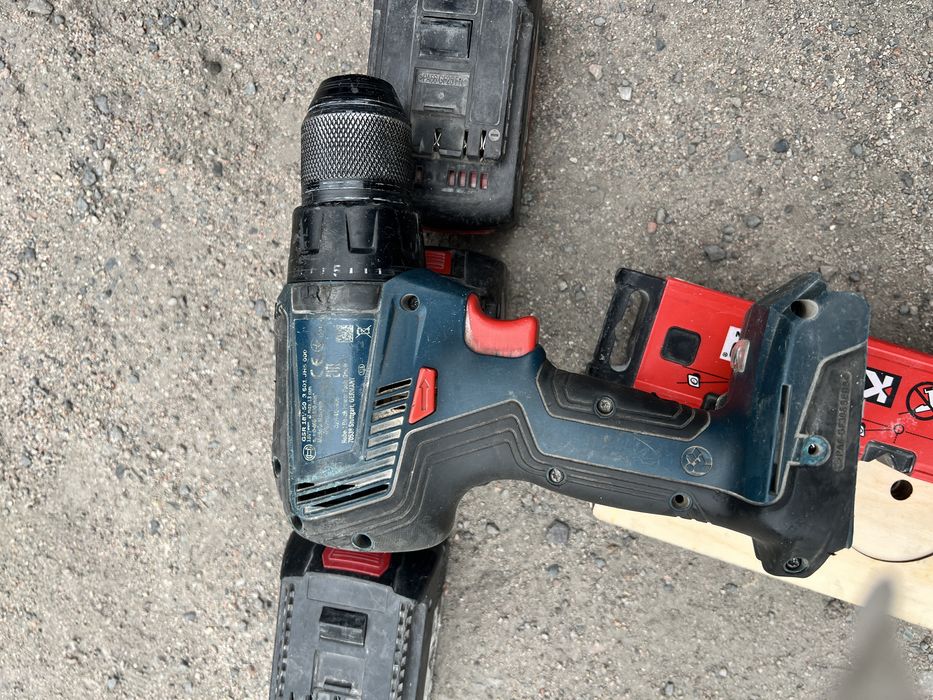 Продам комплект перфоратор и шуруповерт Bosch 18v