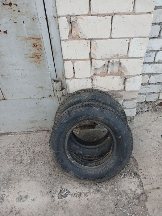 Продам резина на R13 от Москвича
