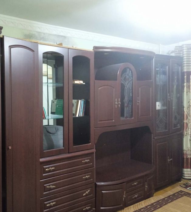 Uy uchun mebellar sotiladi