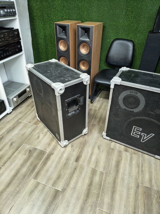 Професионални тонколони Electro-Voice S-15.3