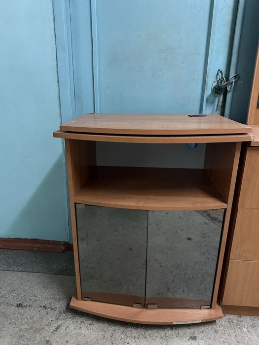 Продам комод и подставку под телевизор