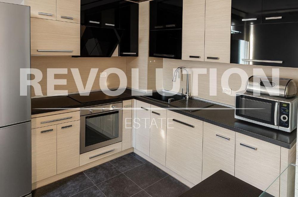 Дава се под наем Двустаен апартамент в Варна, Победа - 75 кв.м за 450 € - Снимка #2