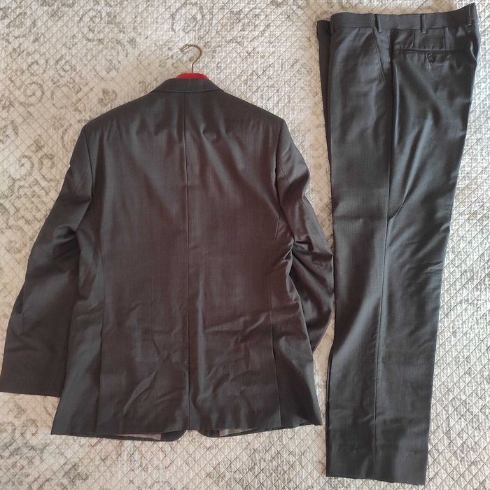 Мъжки костюм CARTEL - 52R