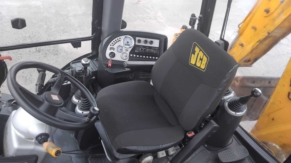 Vand buldoexcavator JCB 3CX  2007 cu picon si 4 cupe