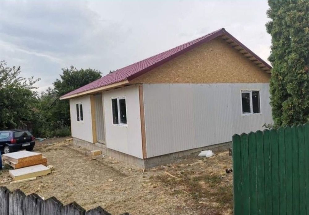 Vând case modulare